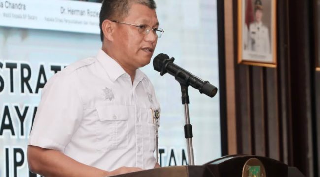 Sekda Kota Batam, Firmansyah, membuka Sosialisasi Budaya Baca dan Literasi bagi Pemangku Kepentingan di Kantor Wali Kota Batam, Selasa (28/7/2026). 