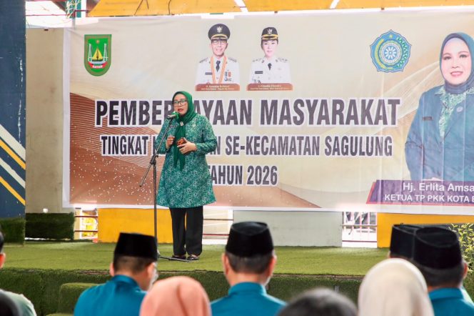 
					Erlita Amsakar Tekankan Literasi Digital dalam Pemberdayaan Masyarakat Kecamatan Sagulung