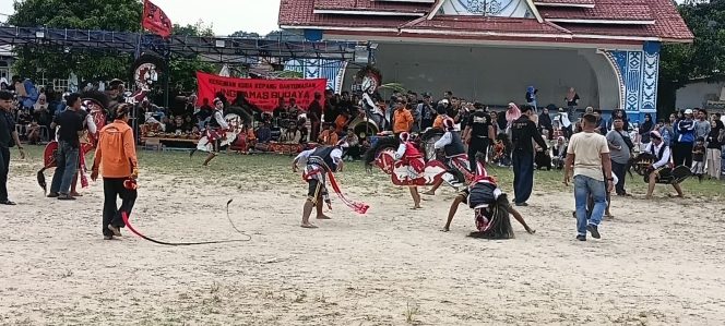 
					Kuda Kepang Banyumasan Sangar Linggamas Budaya, Kembali lagi bermain di Pulau Penawar Rindu Kecamatan Belakang Padang
