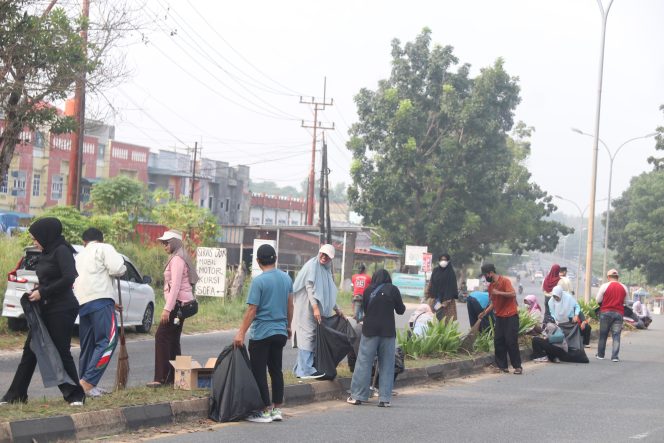 
					Kali Ini, ASN Pemko Tanjungpinang Goro di Ruas Jalan Nasional.