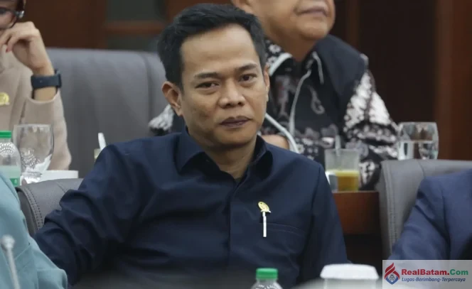 
					Eka Widodo Usulkan Pansus Ijazah Gibran, Pemakzulan Bisa Berlanjut