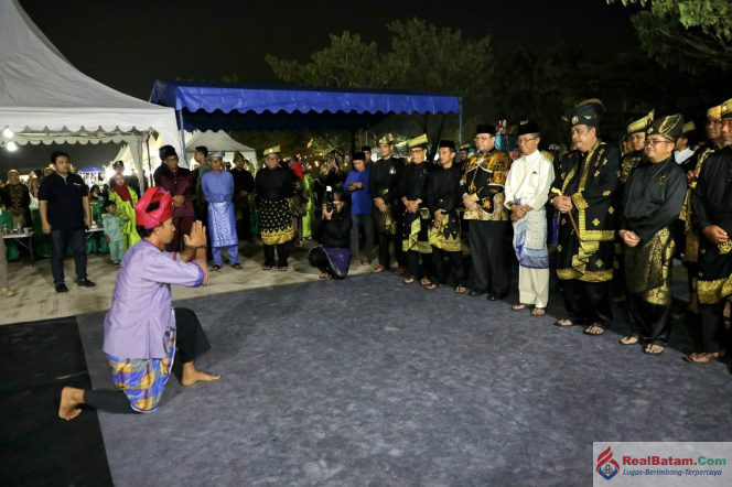 
					Wali Kota Batam, Amsakar Achmad. 