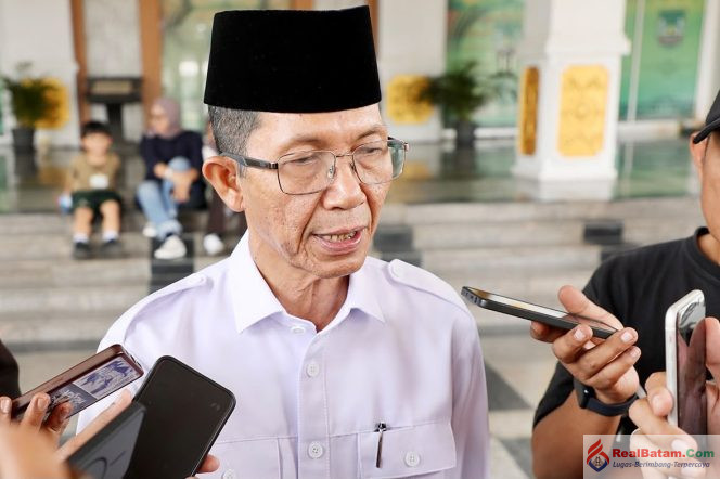 
					Wali Kota Batam, Amsakar Achmad.