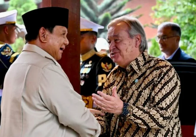 
					Presiden Prabowo Subianto menerima kunjungan kerja Sekjen PBB António Guterres di kediaman pribadi Presiden di Hambalang, Kabupaten Bogor, Minggu, 18 Oktober 2026. 