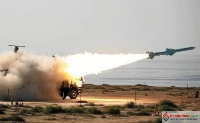
					Serangan Houthi Hantam Bandara Riyadh, 12 Orang Tewas dan Ratusan Terluka