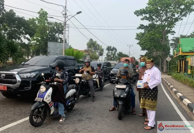 
					Dinas Kesehatan dan BPBD Tanjungpinang Bagikan Masker Gratis