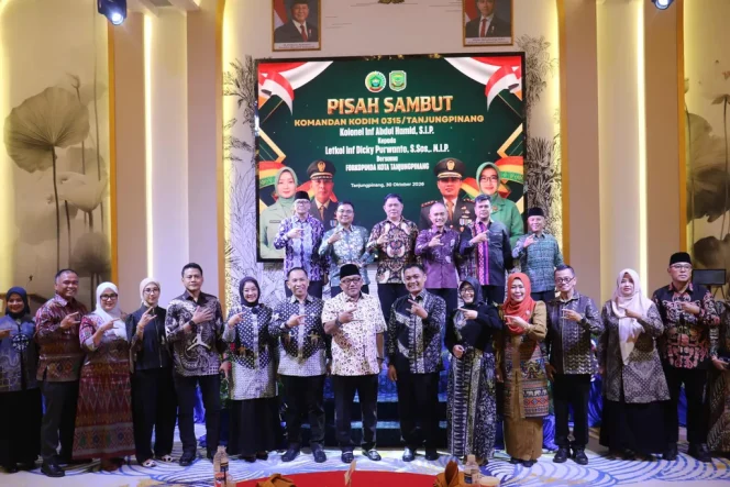 
					Hadiri Pisah Sambut Dandim 0315/Tanjungpinang, Wako Lis Harapkan Sinergi dengan Pemko Terus Berlanjut